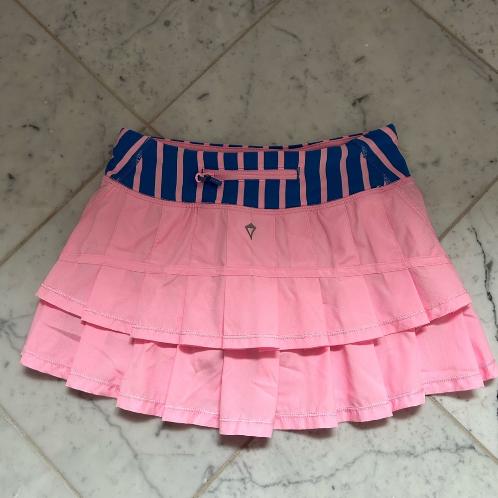 Bubble Gum Pink Ivivva pace setter skirt - size 10